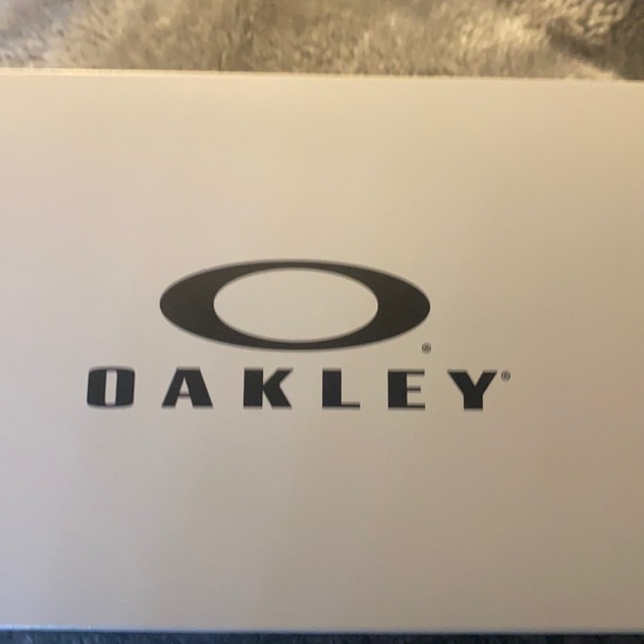 Oakley Goggles - Picture 4 of 6